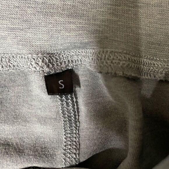 Alphalete R6 Moto Leggings  - Picture 7 of 9